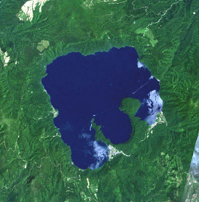 594px-Lake_towada_landsat.jpg